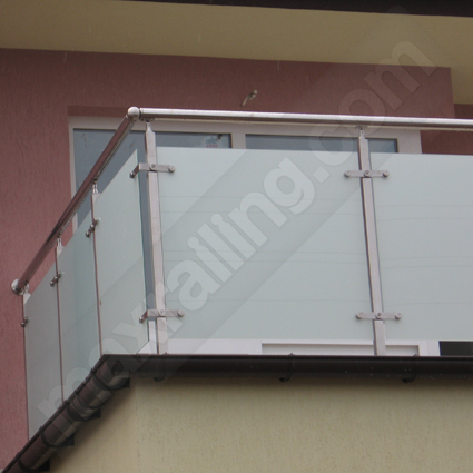 Парапети от инокс за тераси